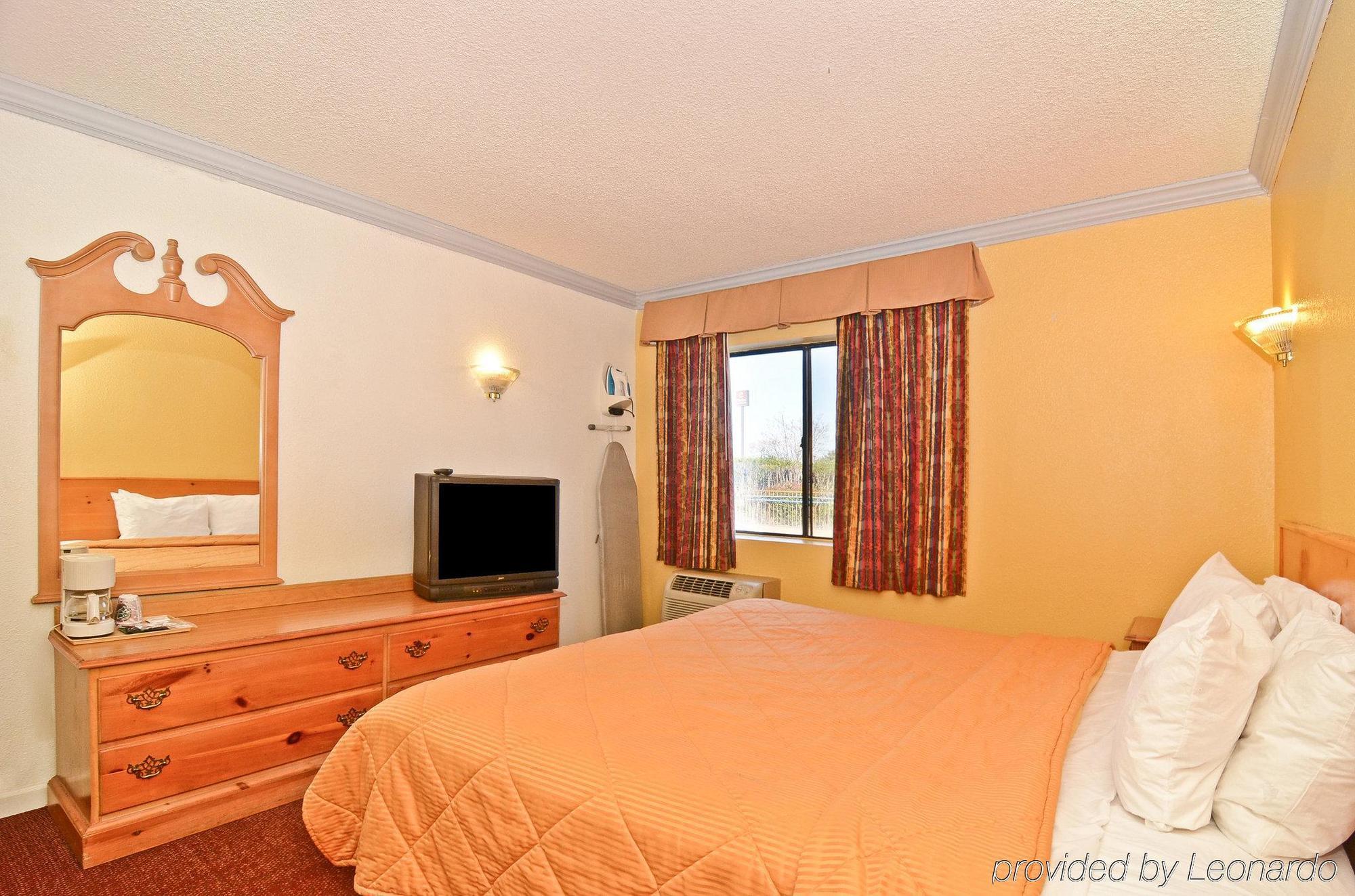 Americas Best Value Inn Stockton Rom bilde