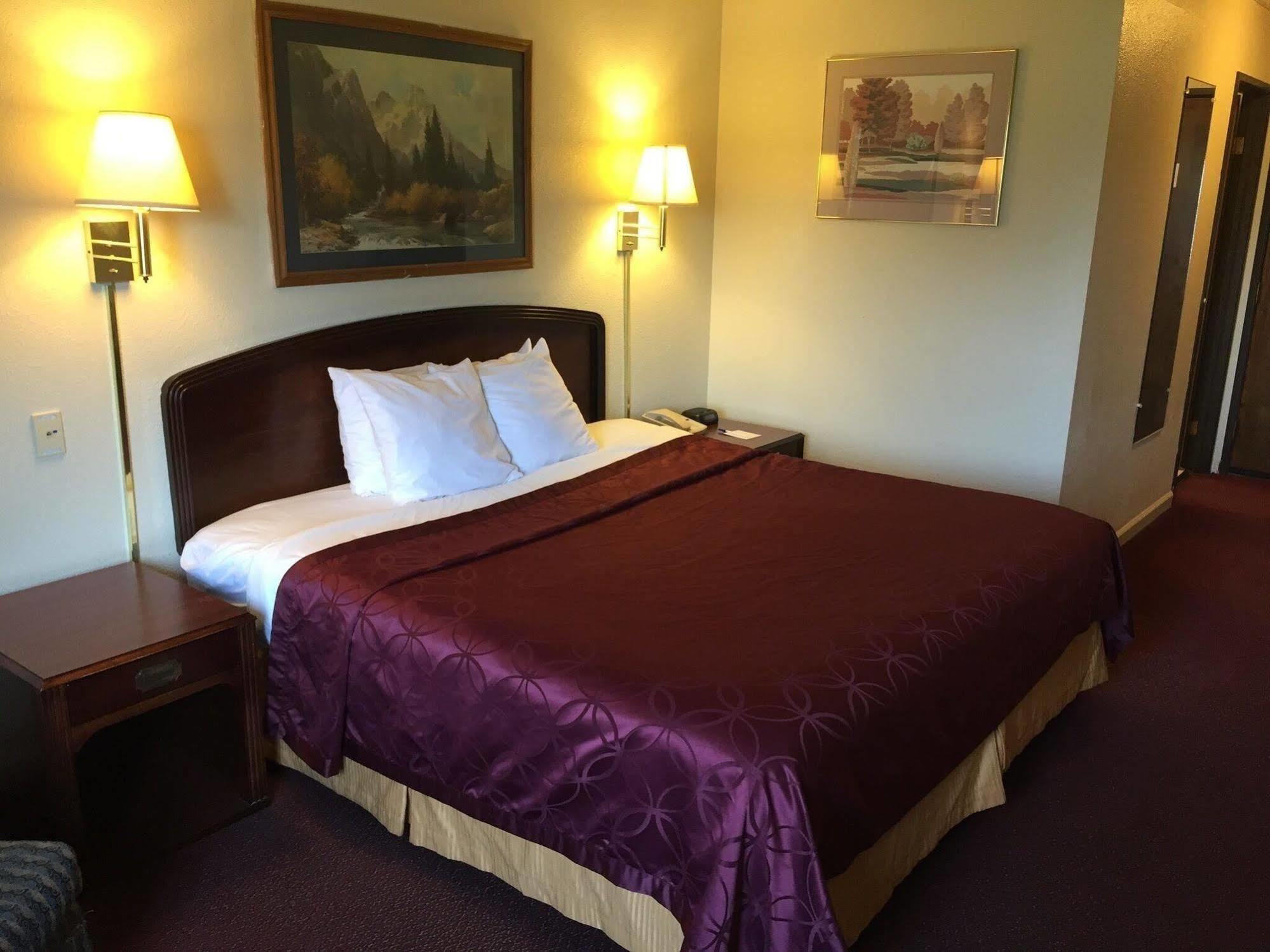 Americas Best Value Inn Stockton Eksteriør bilde